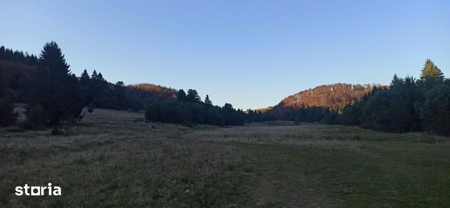 Teren de 1810 mp, în Brebina