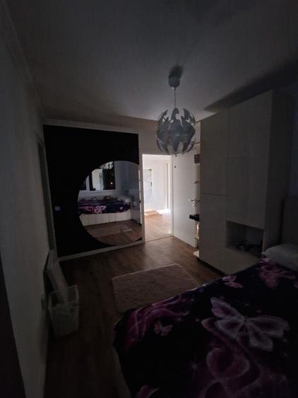 Apartament cu 3 camere decomandat în Popoveni