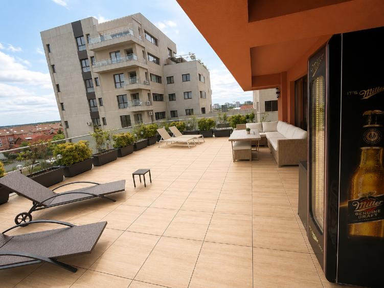 Apartament cu 3 camere decomandat, mobilat în Central