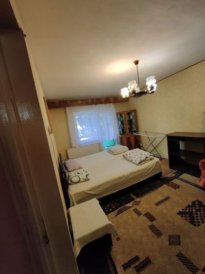 Apartament cu 3 camere decomandat în Păulești