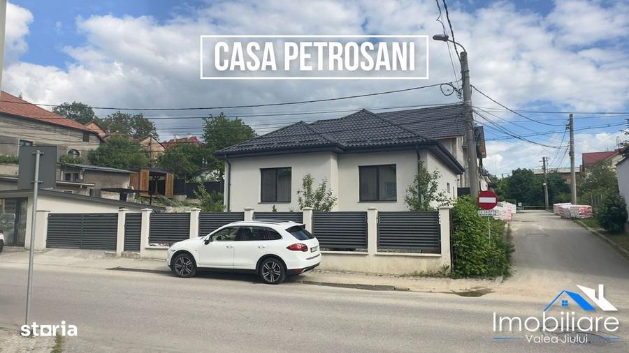 Casă cu 3 camere în Petros