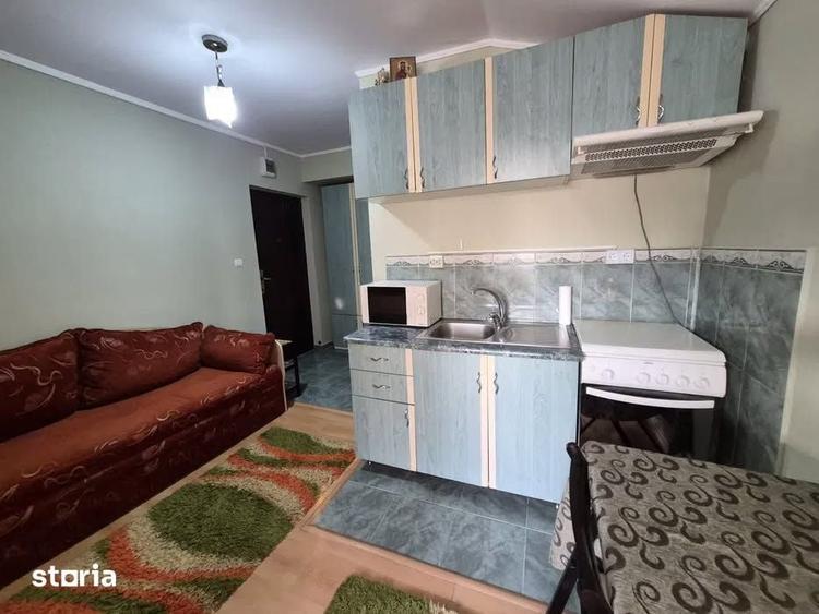 Garsonieră în E3