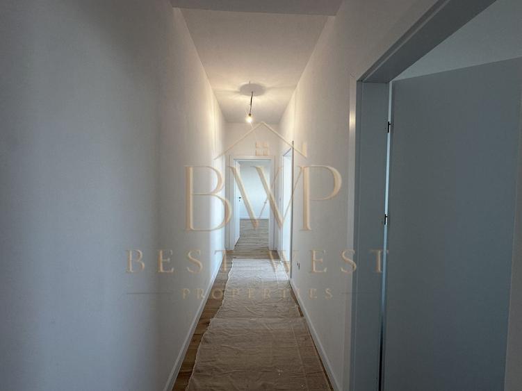Apartament cu 3 camere semidecomandat în Urseni