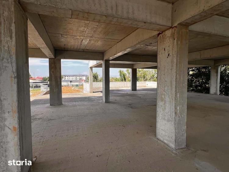 Spațiu comercial, de 2,589 mp, în Central