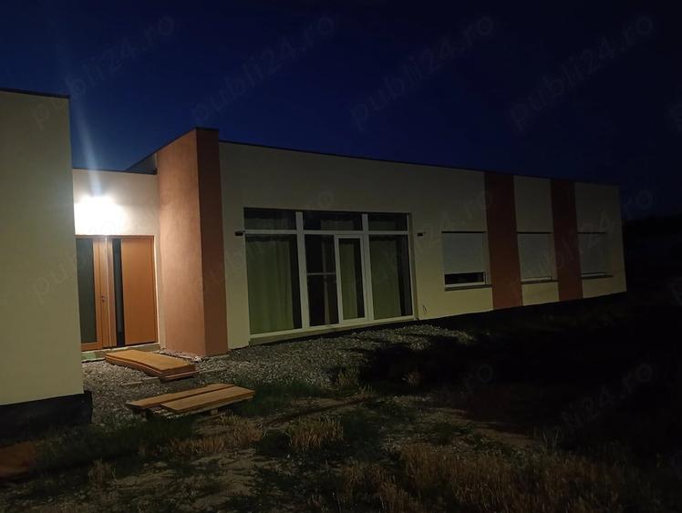 Casă cu 2 camere cu Teren 800 Mp în Nojorid