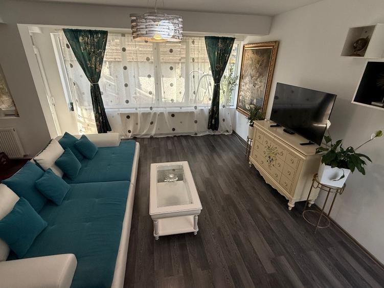 Duplex cu 5 camere cu Canalizare în Central