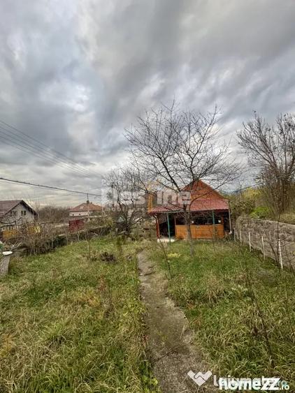 Casă cu 2 camere cu Canalizare în Uroi