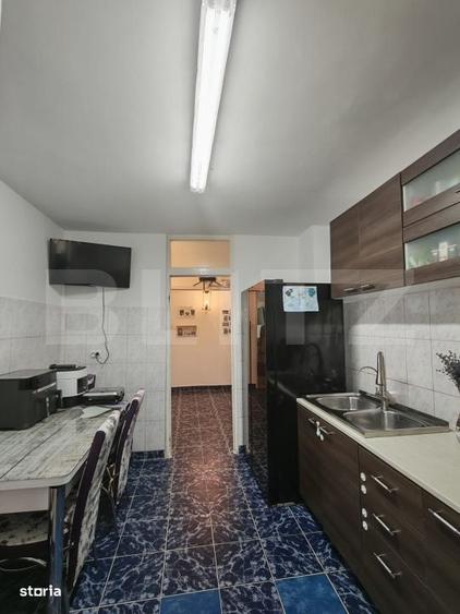 Apartament cu 4 camere decomandat în Central