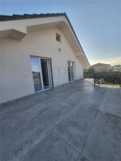 Casă individuală cu 5 camere cu Teren 501 Mp în Ghiroda