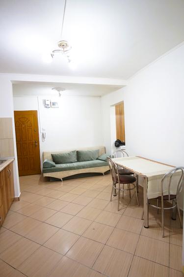 Apartament cu 2 camere decomandat, mobilat în Sebastian