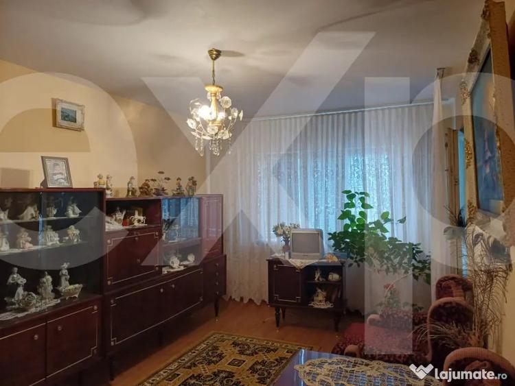 Apartament cu 3 camere decomandat în Central