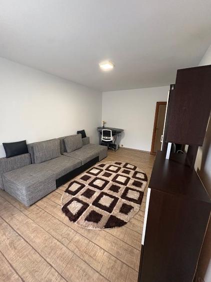 Apartament cu 2 camere decomandat, mobilat în Micro 21 — fotografia 1