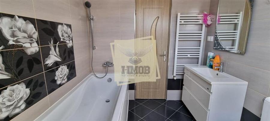 Casă individuală cu 5 camere cu Teren 360 Mp în Aeroport