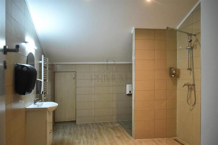 Spațiu comercial, de 120 mp, în Badea Cârțan