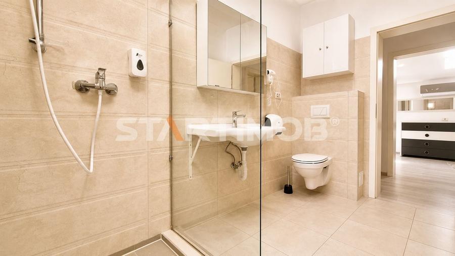 Apartament cu 3 camere decomandat, mobilat în Blumăna
