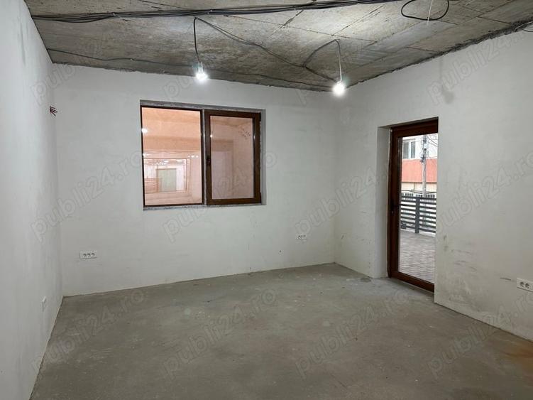 Spațiu comercial, de 100 mp, în Central