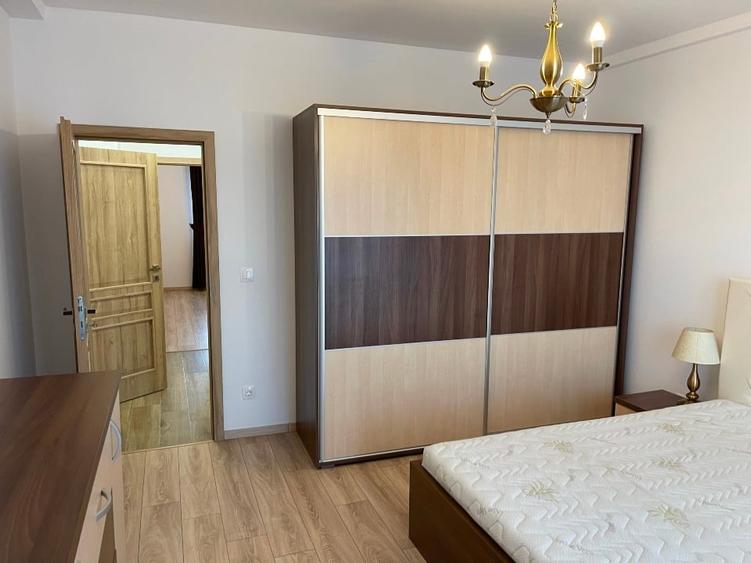 Apartament cu 4 camere decomandat, mobilat în Valenta