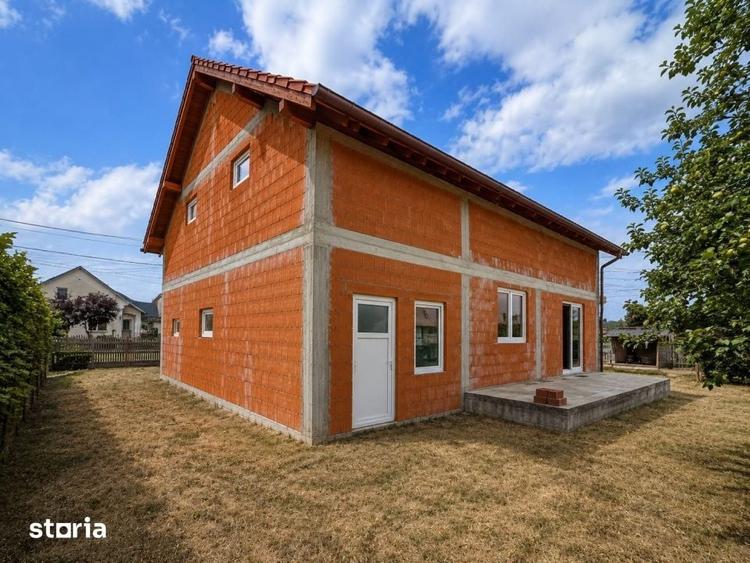 Casă cu 5 camere cu Teren 637 Mp în Sud