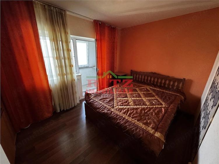 Apartament cu 3 camere decomandat în Gară