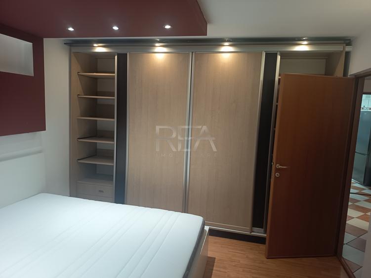 Apartament cu 3 camere decomandat, mobilat în Berceni