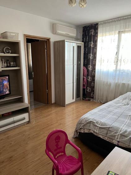 Apartament cu 2 camere nedecomandat în Mihai Bravu