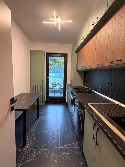 Apartament cu 2 camere decomandat, mobilat în Doamna Ghica