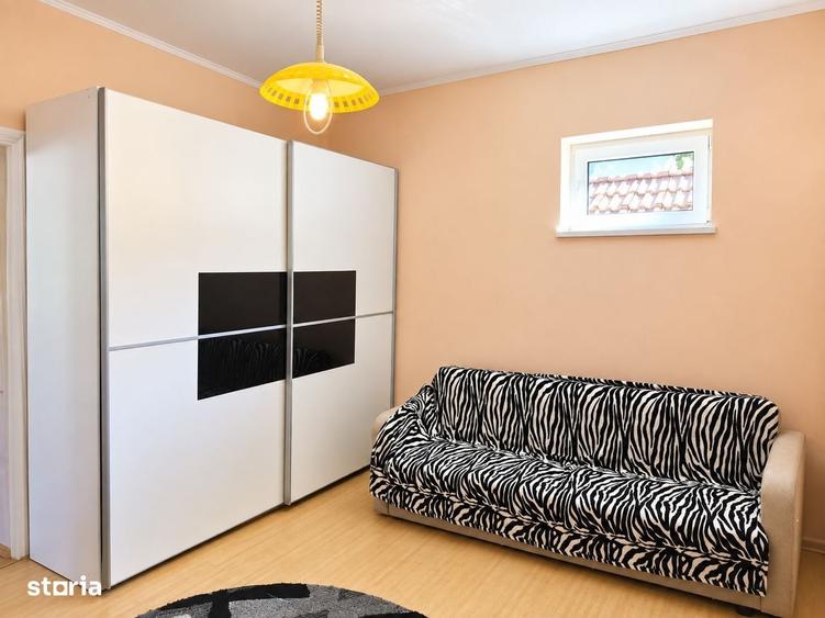 Casă cu 3 camere decomandat în Mândruloc