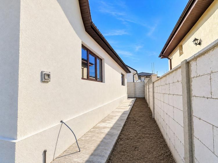 Casă individuală cu 3 camere cu Canalizare în Valu lui Traian