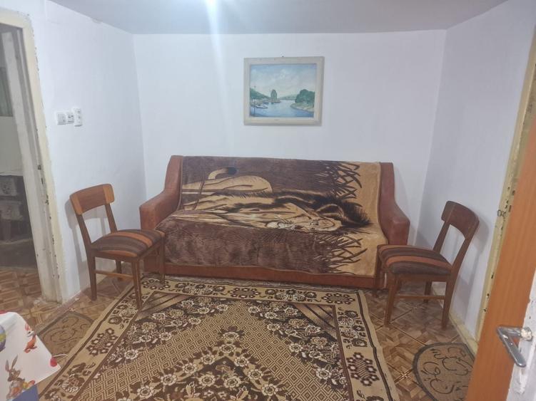 Casă cu 4 camere în Păunești