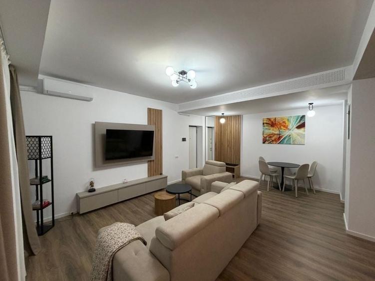 Apartament cu 2 camere semidecomandat în Odăile
