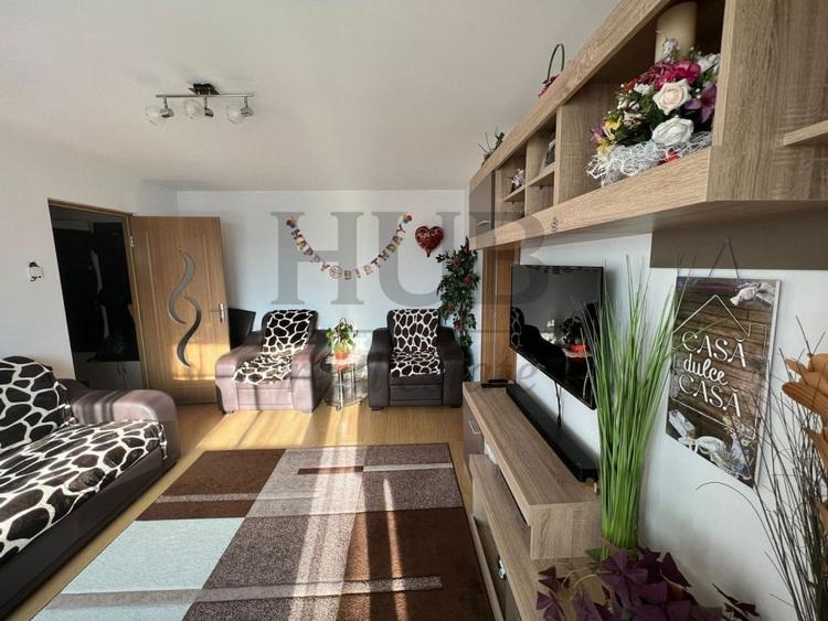 Apartament cu 2 camere semidecomandat, mobilat în Cornișa