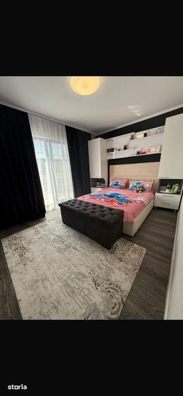 Casă cu 4 camere cu Teren 200 Mp în Central