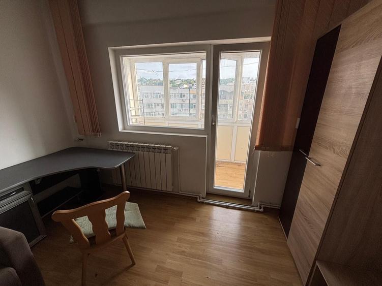 Apartament cu 2 camere decomandat în Exterior Vest