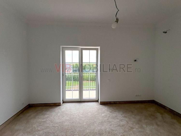 Casă cu 4 camere cu Garaj în Corbeanca