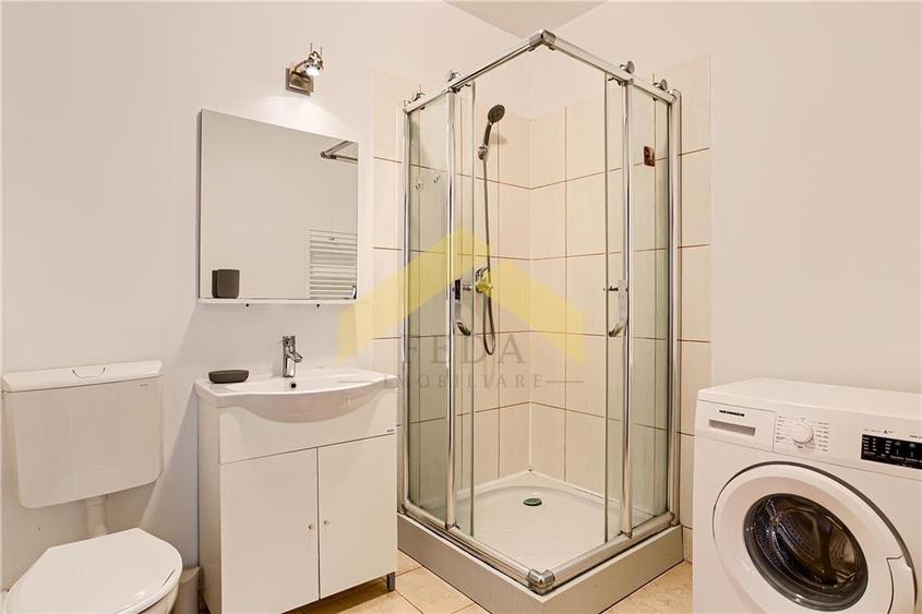 Apartament cu 3 camere decomandat în Banu Mărăcine