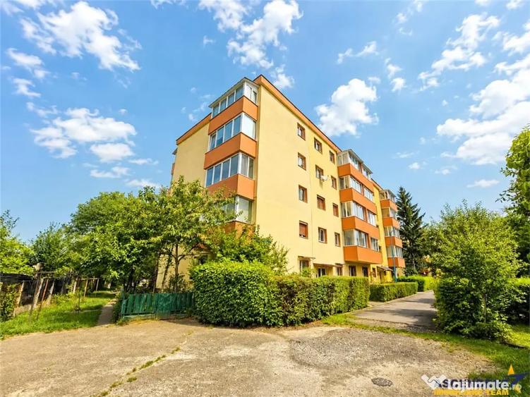 Apartament cu 3 camere decomandat în Triaj