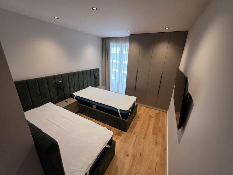 Apartament cu 3 camere semidecomandat în Central