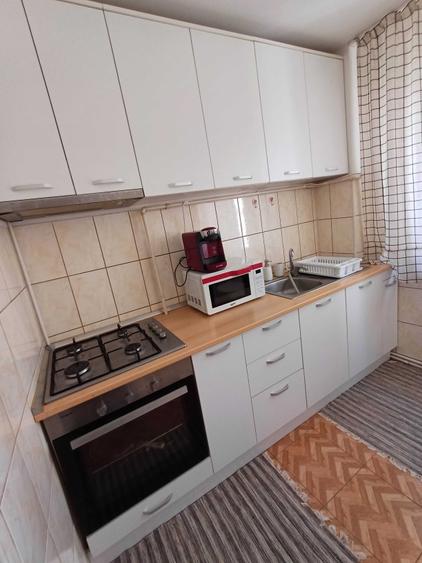 Apartament cu 2 camere semidecomandat în Micro 3