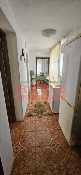 Casă cu 3 camere cu Teren 392 Mp în Central