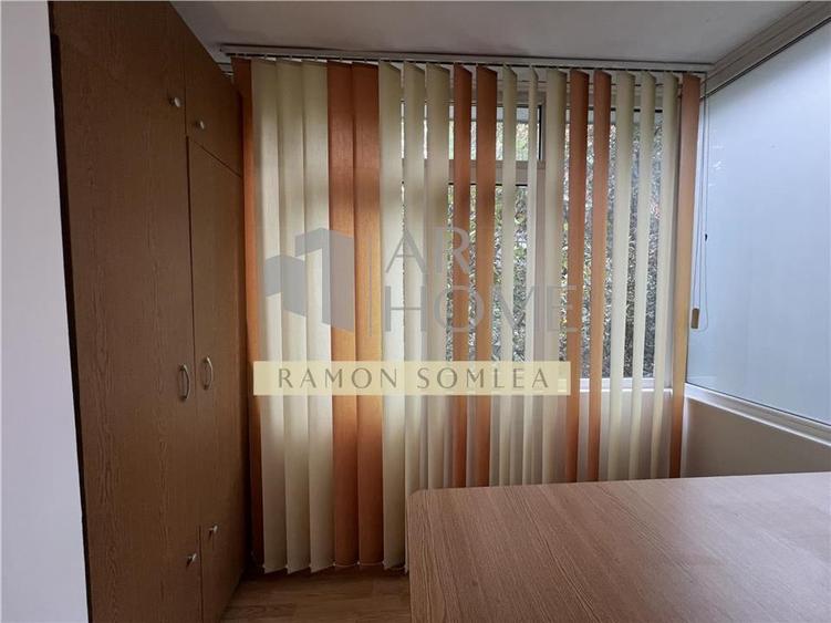 Apartament cu 3 camere nedecomandat, mobilat în Vest
