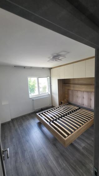 Apartament cu 2 camere decomandat în Tractorul