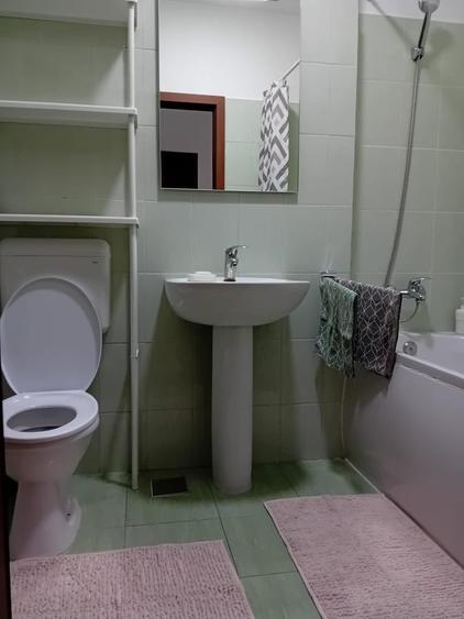 Garsonieră decomandată în Titan