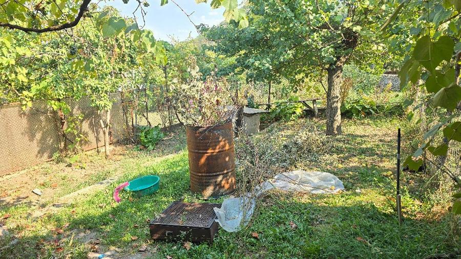 Casă cu 2 camere cu Teren 411 Mp în Viile Noi