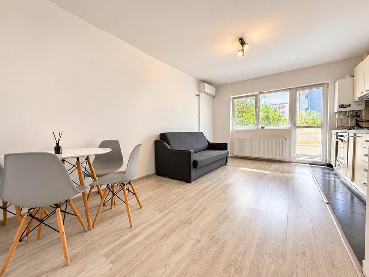 Apartament cu 2 camere semidecomandat, mobilat în Apărătorii Patriei