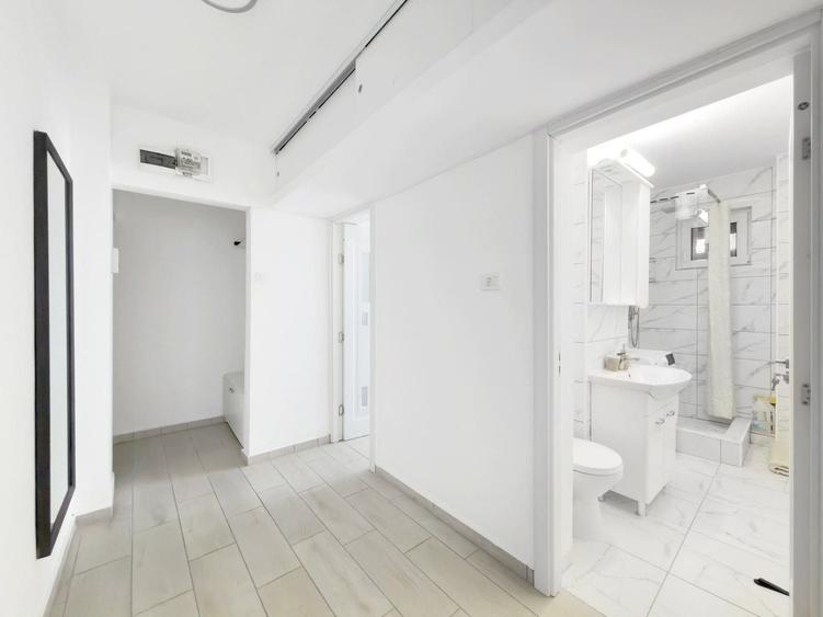 Apartament cu 2 camere semidecomandat, mobilat în Spitalul Județean