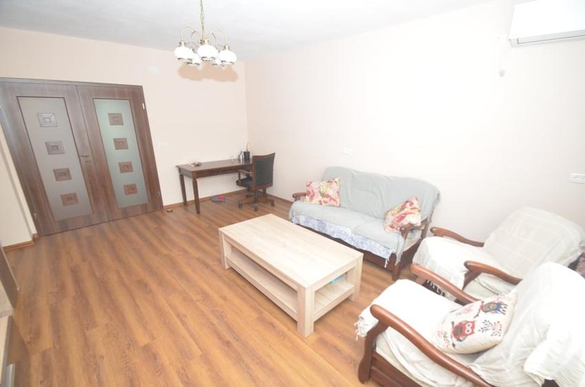Apartament cu 3 camere decomandat în Bălcescu