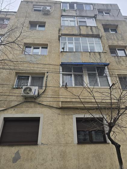 Apartament cu 2 camere decomandat în Sud