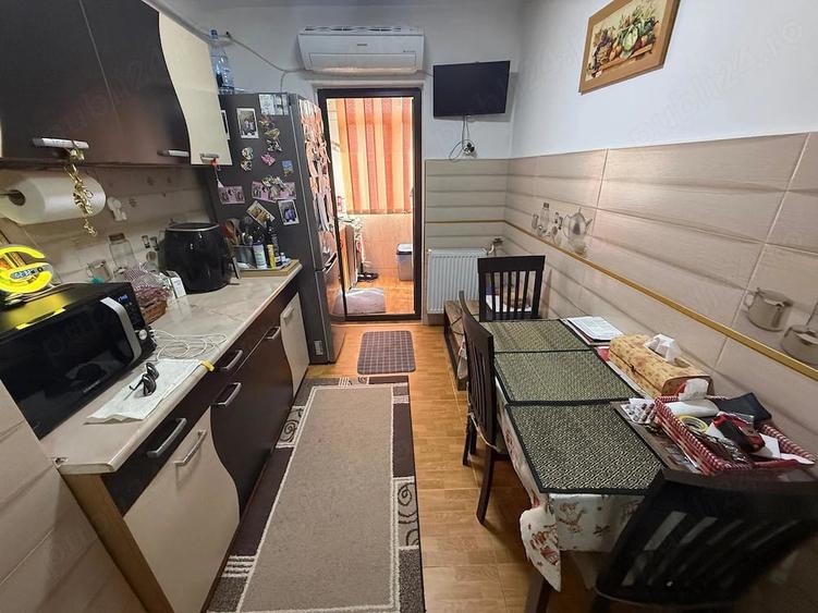 Apartament cu 2 camere decomandat în Exterior Vest