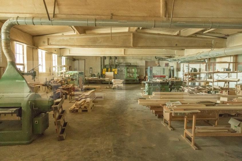 Spațiu industrial, de 2,950 mp, în Mihai Bravu