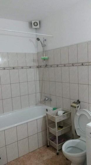 Apartament cu 3 camere decomandat în Zorilor